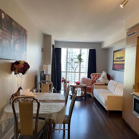 Luxury Condo With Cn Tower View Toronto Buitenkant foto