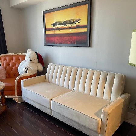 Luxury Condo With Cn Tower View Toronto Buitenkant foto