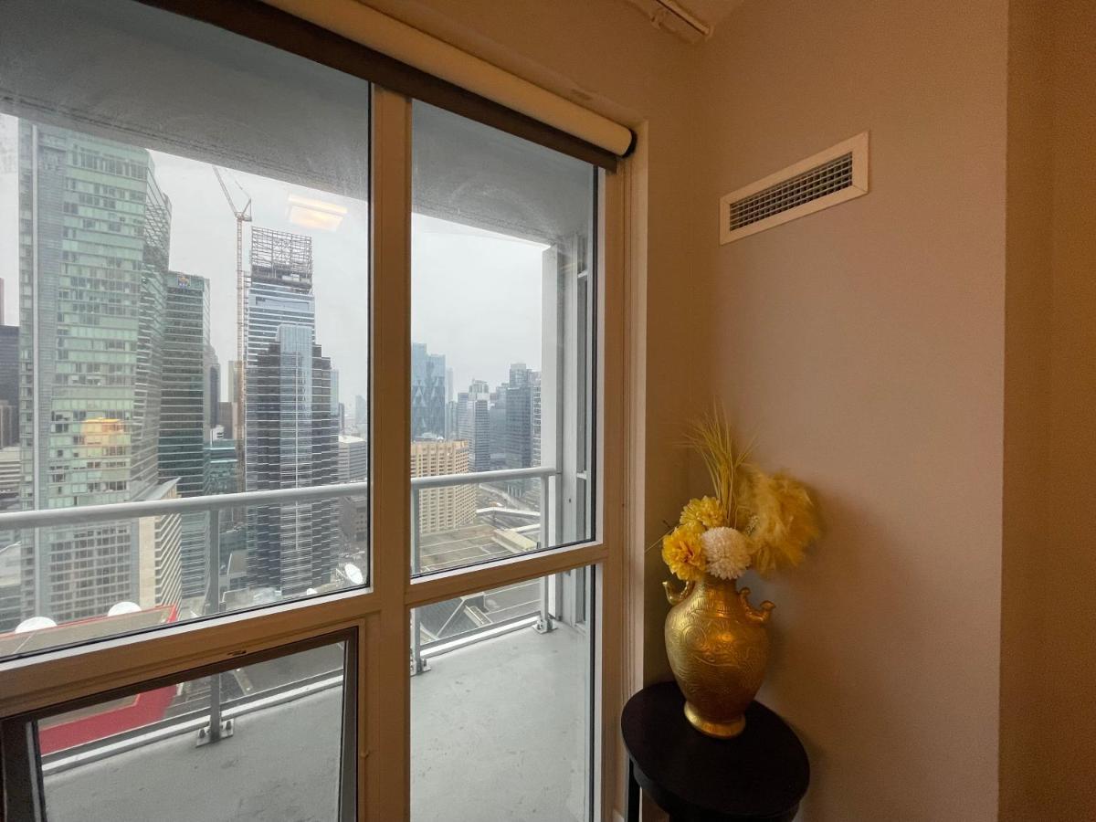 Luxury Condo With Cn Tower View Toronto Buitenkant foto