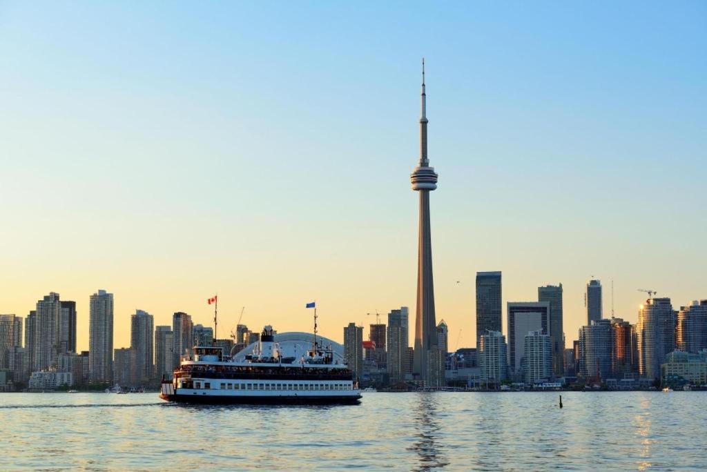 Luxury Condo With Cn Tower View Toronto Buitenkant foto