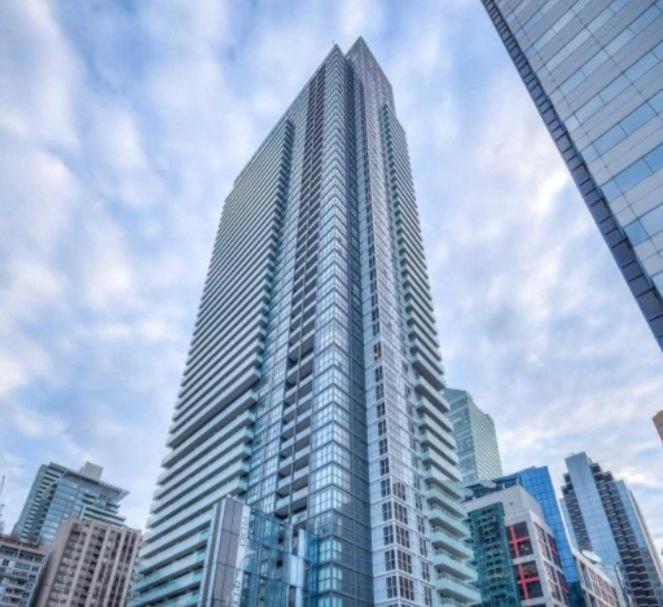 Luxury Condo With Cn Tower View Toronto Buitenkant foto